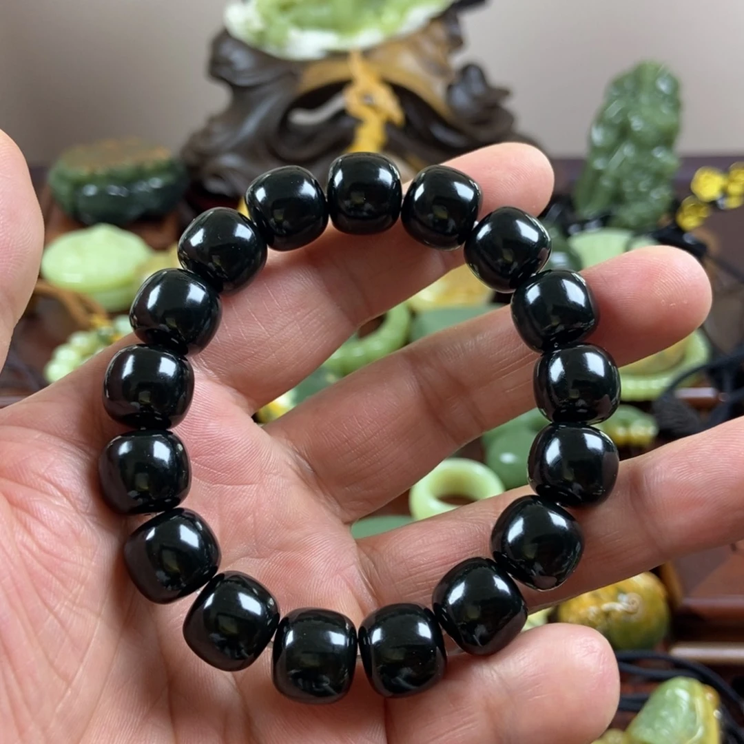 岫岩老玉（透闪石质玉）未镶嵌珠宝奇石