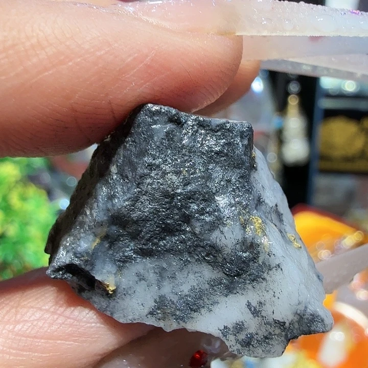 光6.1g聚金阁天然明金矿标