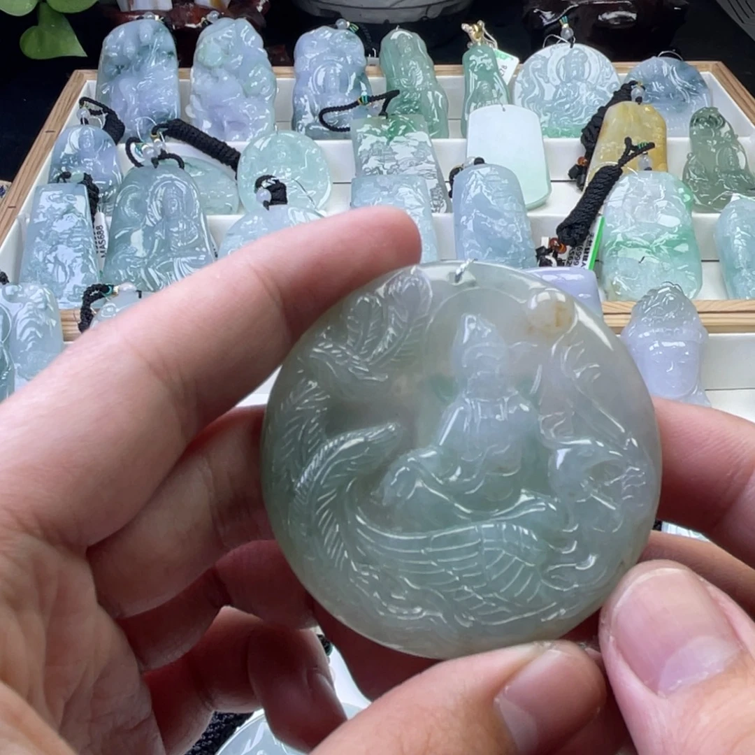 翡翠未镶嵌颈饰284