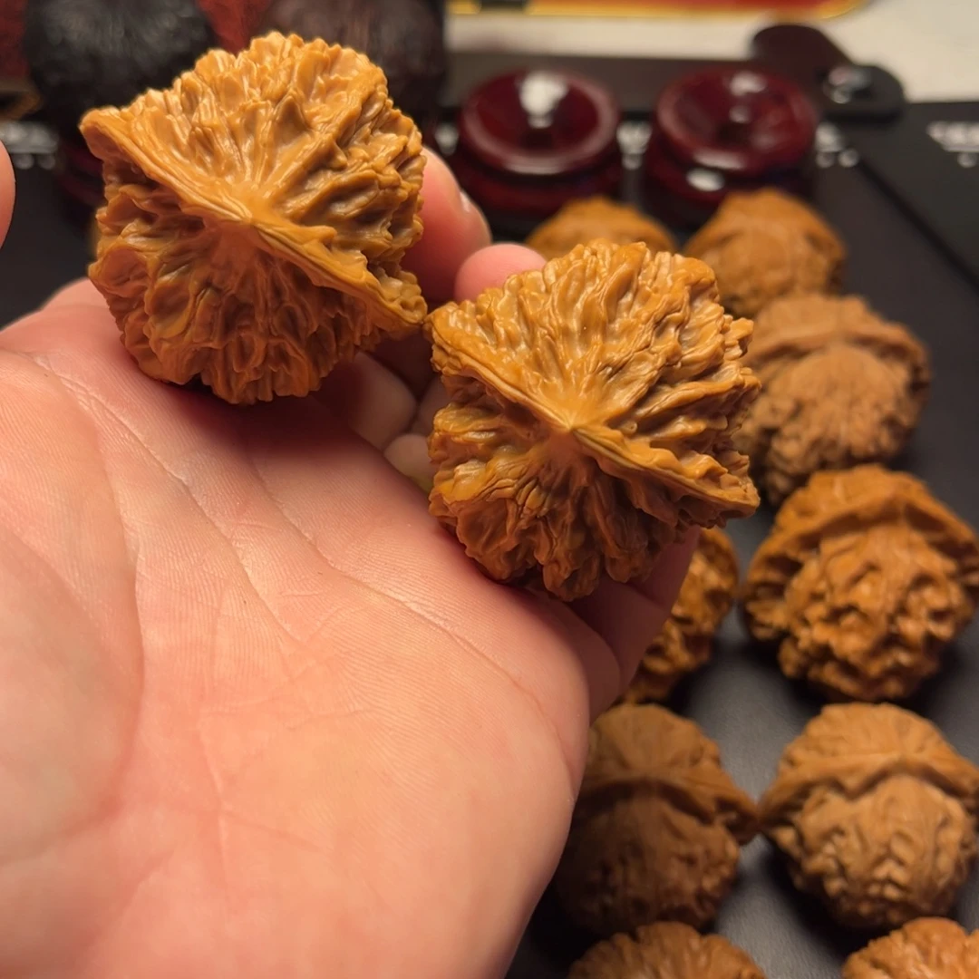 文玩核桃吊坠帝王47