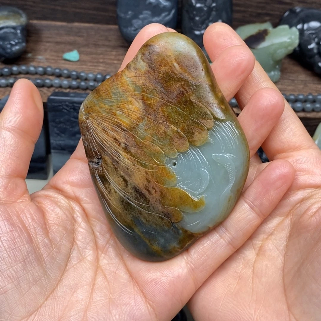 马***傅和田玉未镶嵌颈饰