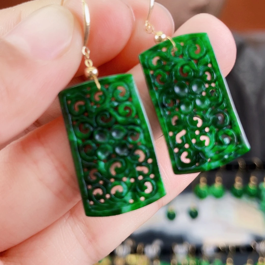 翡翠18K金镶嵌耳饰