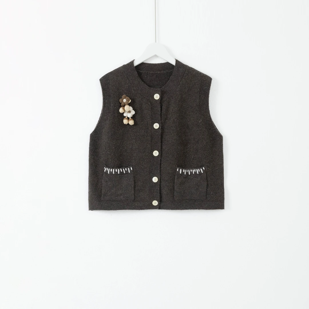 几里与麻 精致勾花圆领针织马甲 衣长49胸围100 2090351