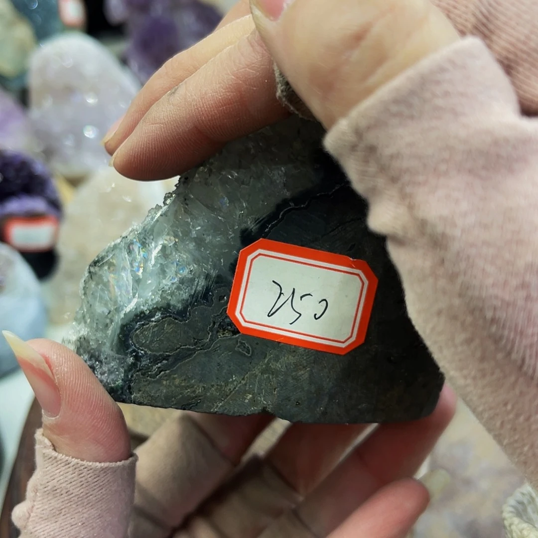 水晶随形摆件未镶嵌