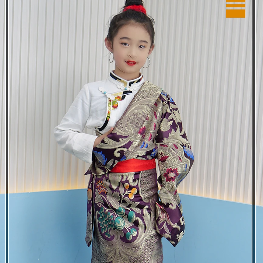 藏吧啦女孩安多孔雀开屏花藏袍