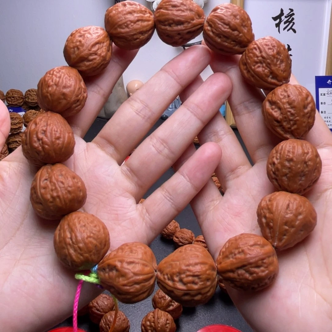 文玩核桃吊坠大桃心手持