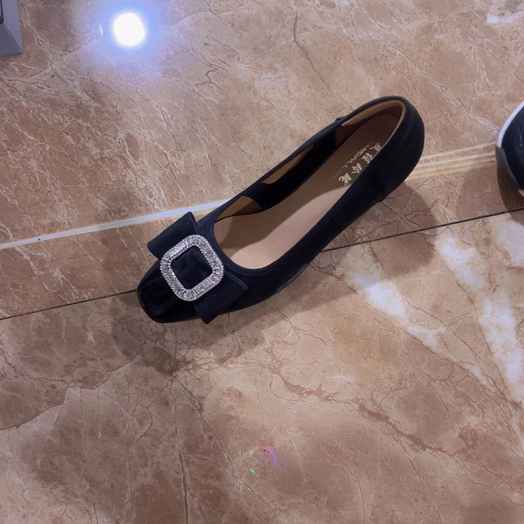 38码数特价真皮鞋子