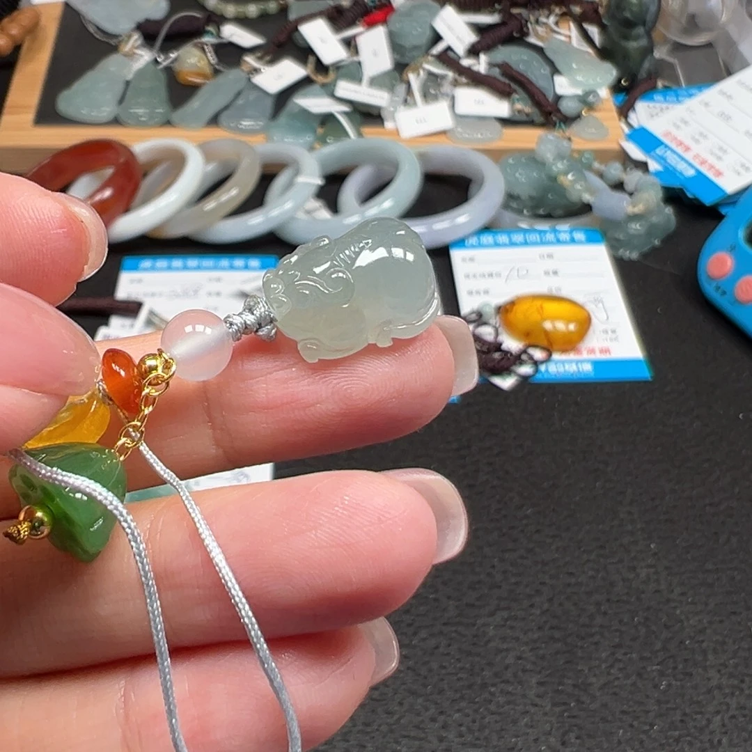 翡翠未镶嵌颈饰天然A货缅甸翡翠