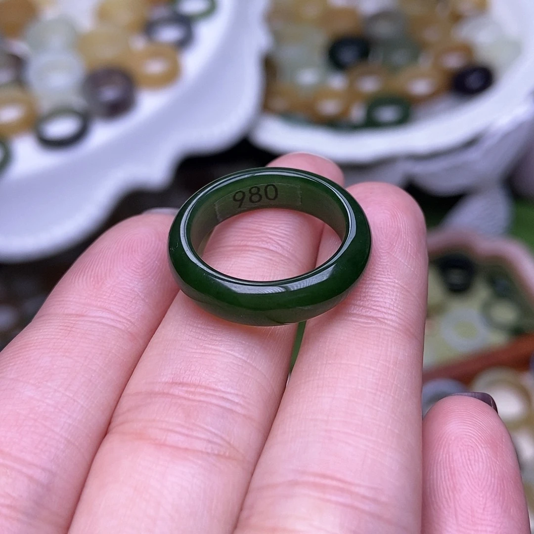 未镶嵌戒指和田玉18.6菠菜