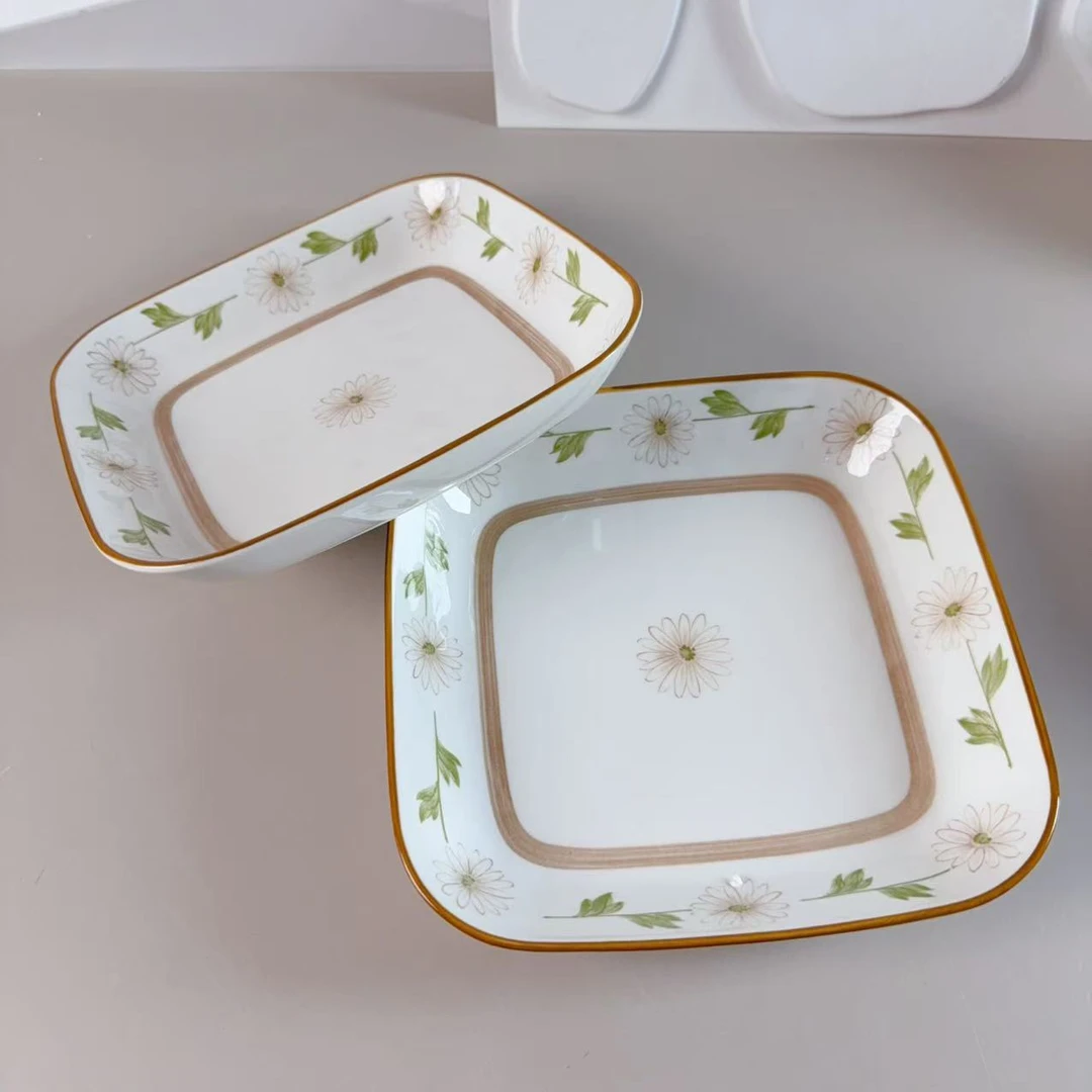 1121小雏菊系列釉下彩8英寸正方盘两只装长19.5高3.5