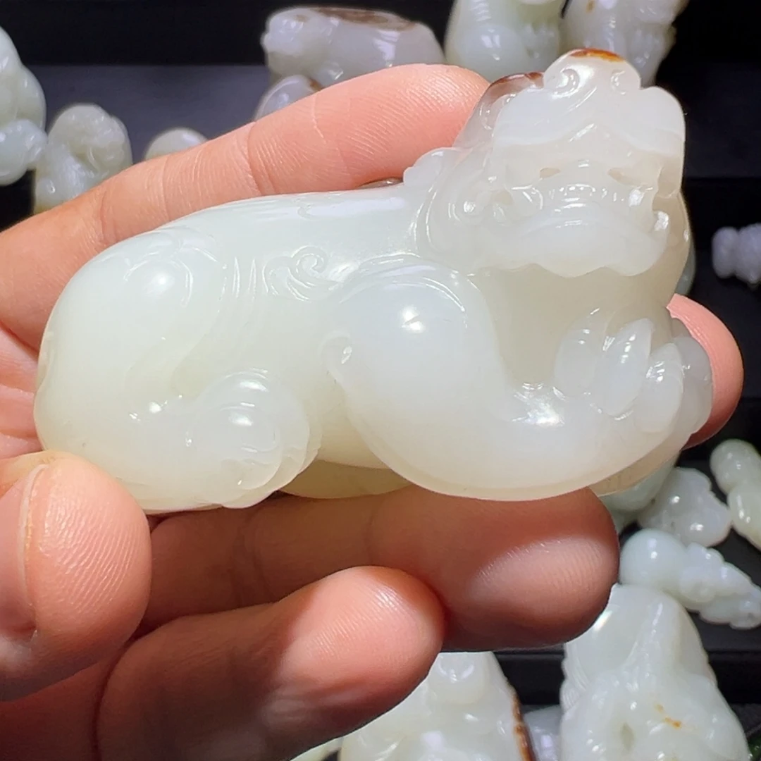 北***南和田玉未镶嵌颈饰