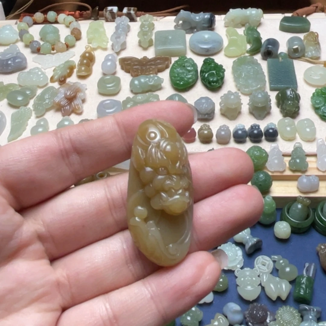 和田玉未镶嵌吊坠(不含链)