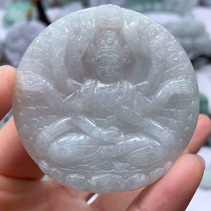 翡翠未镶嵌颈饰千手观音福利