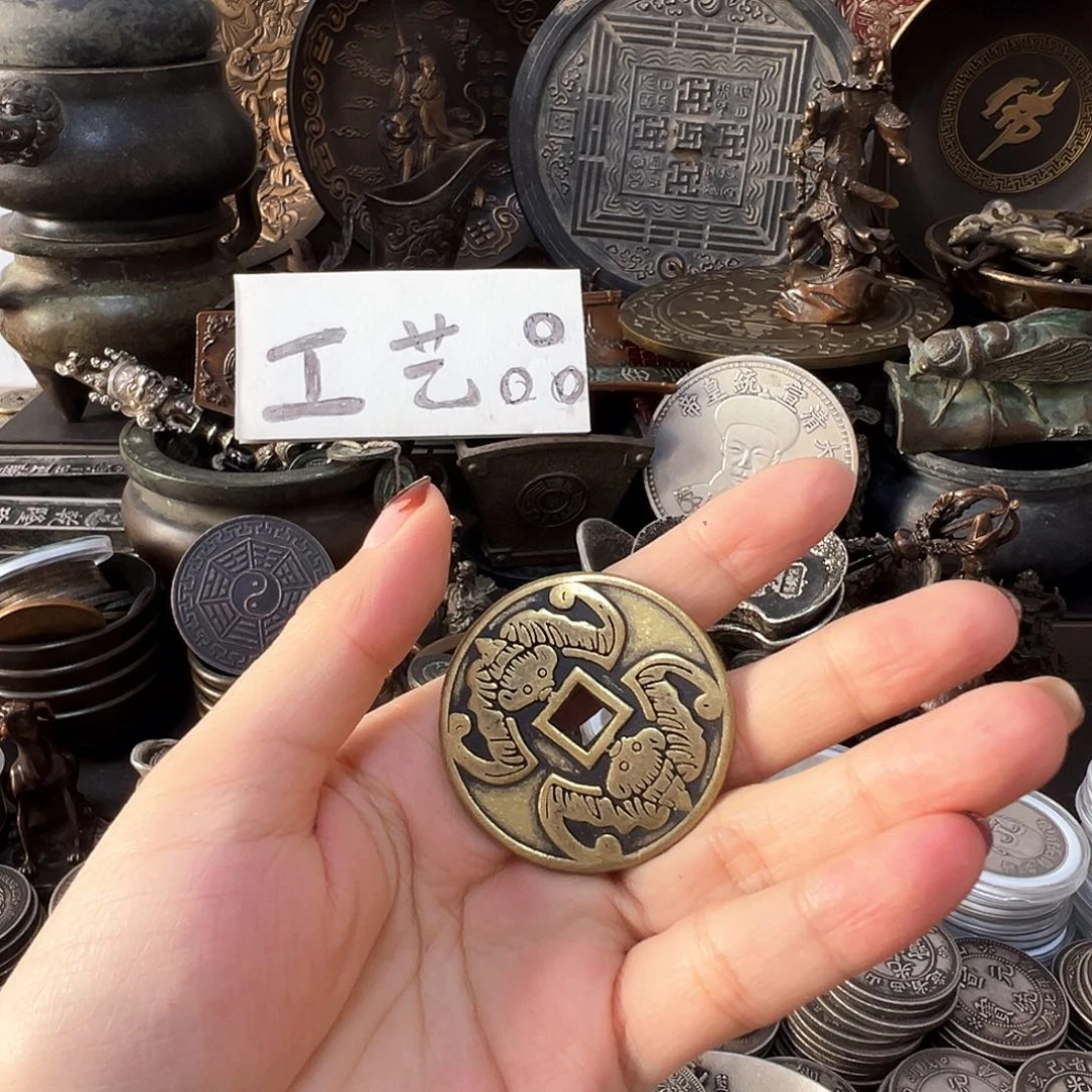 金属复古风格摆件