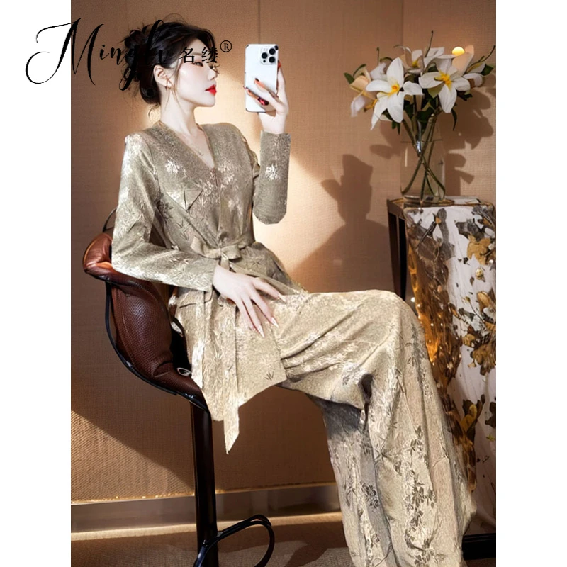 秋装女2025年新款高定轻奢金线提花廓形长袖西装外套阔腿裤两件套
