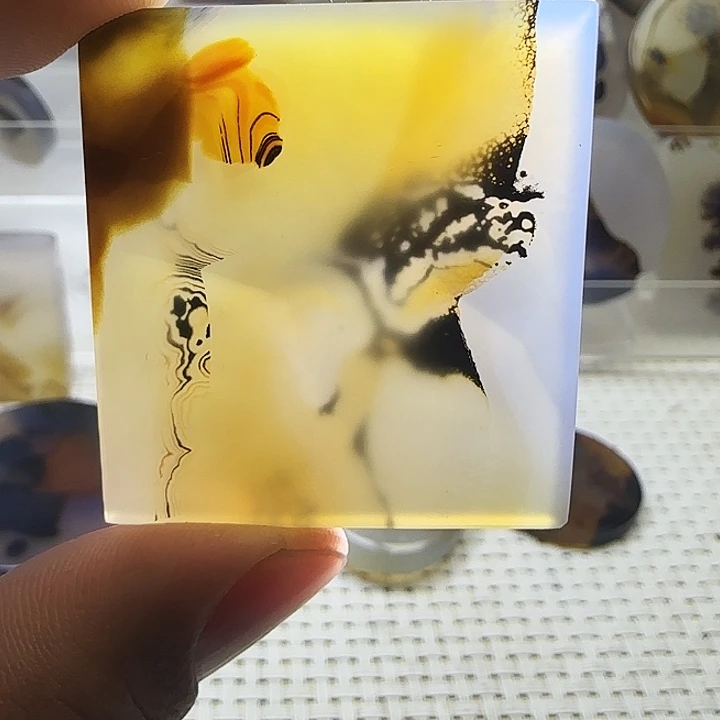 玛瑙/玉髓未镶嵌珠宝奇石