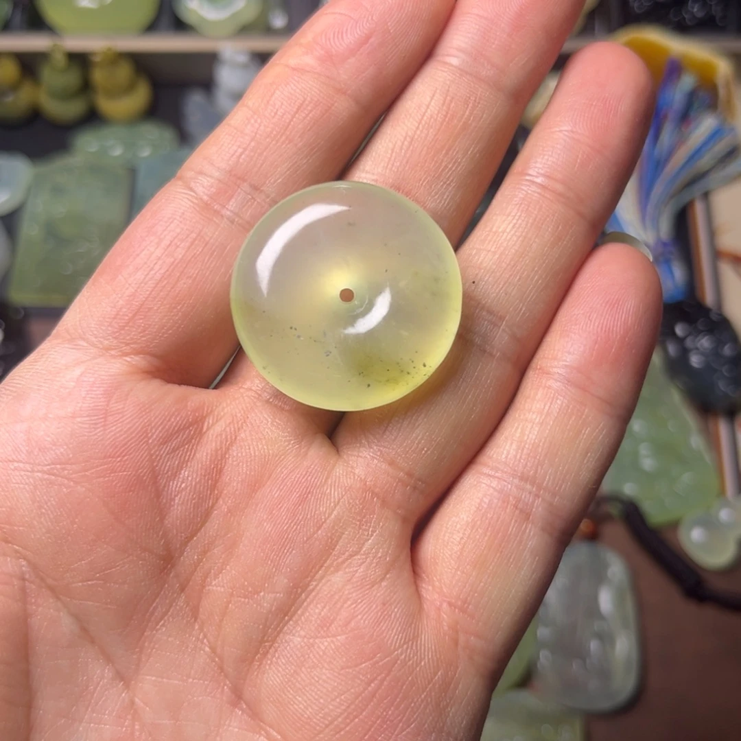 蛇纹石玉未镶嵌吊坠(不含链)
