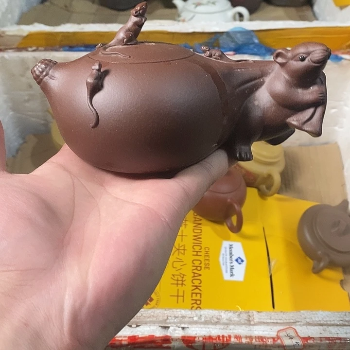 茶壶紫砂司**在紫砂茶壶