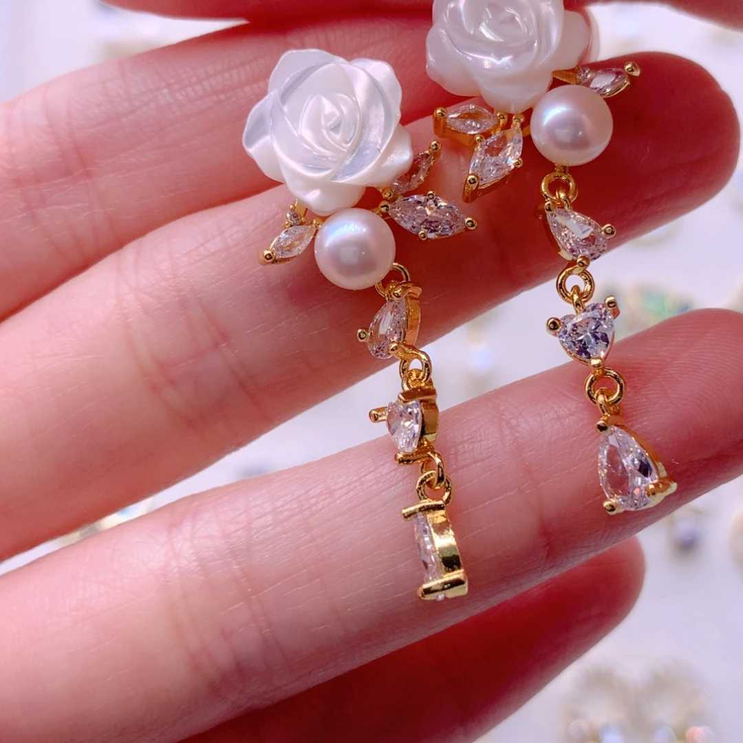 合金耳饰淡水珍珠