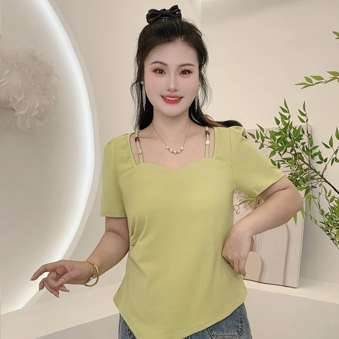 新款胖mm夏季2025设计感v领百搭洋气正肩短袖不规则小众时尚T恤