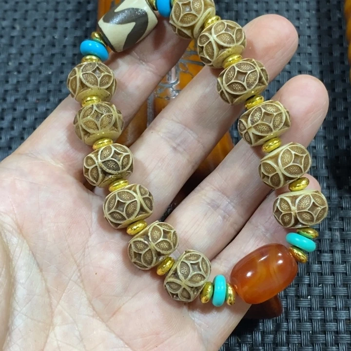 滴血莲花菩提吊坠