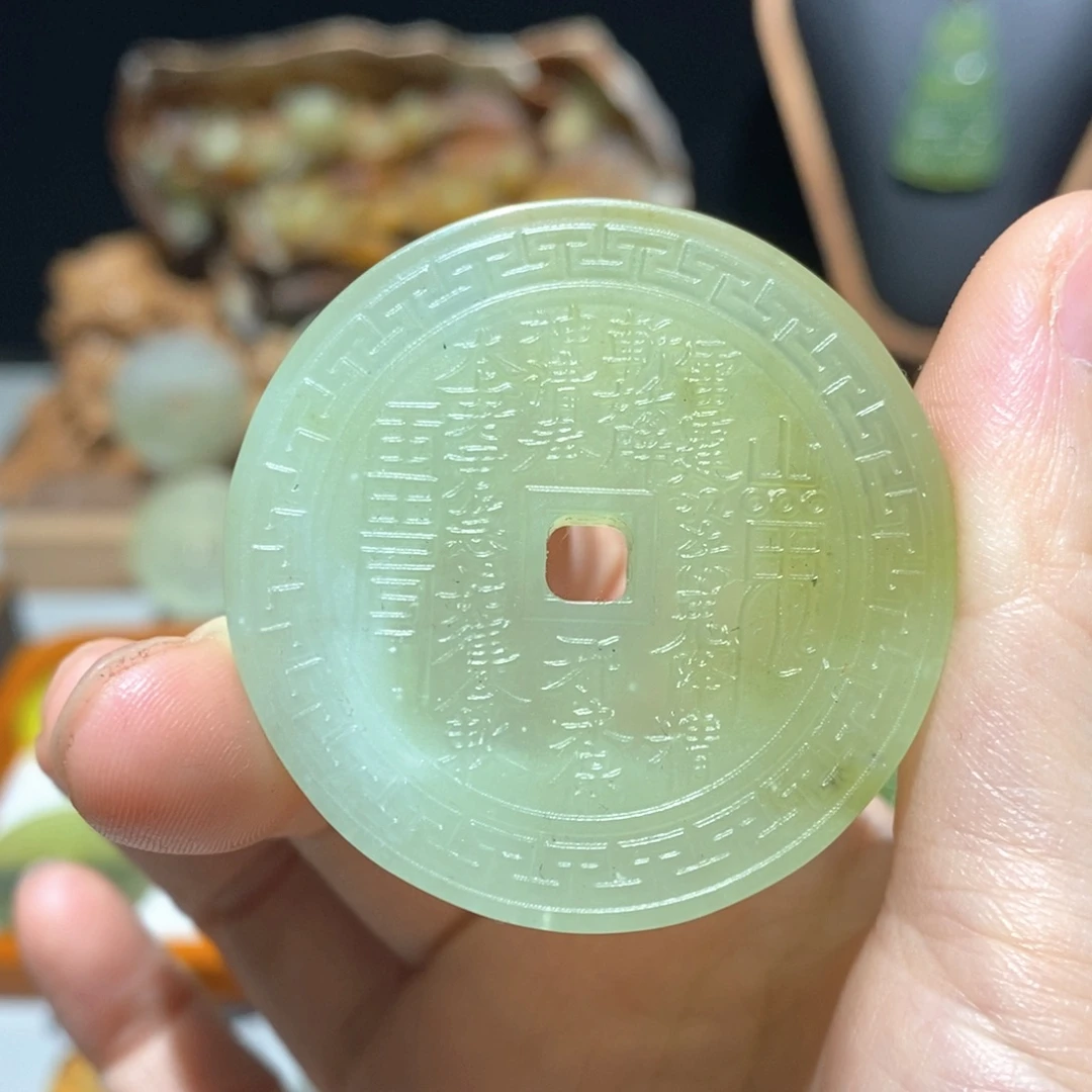 岫玉未镶嵌颈饰颈饰1