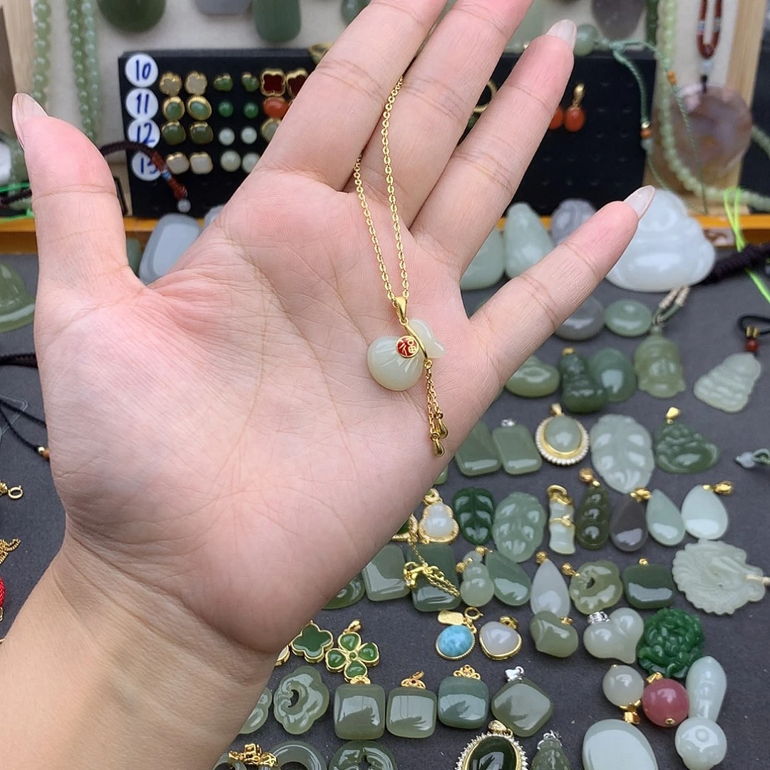 和田玉银S925镶嵌吊坠(赠链)