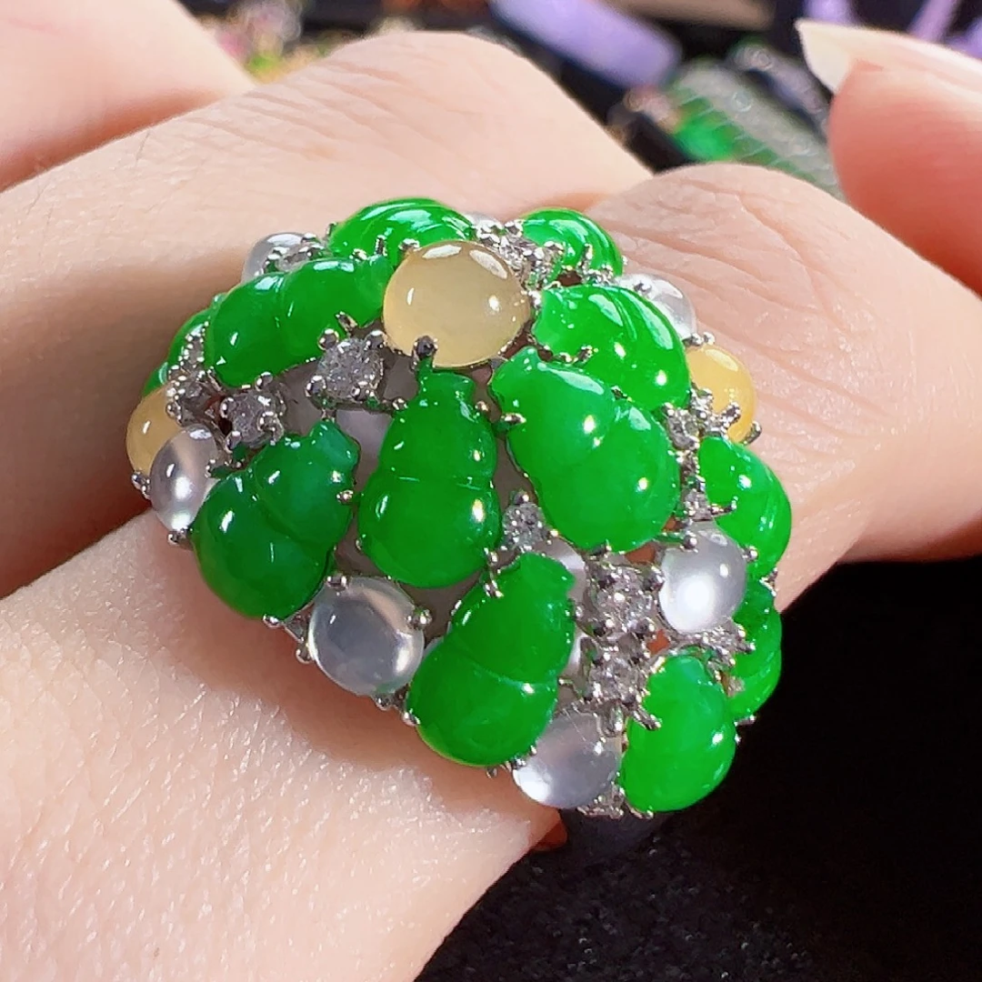 翡翠18K金镶嵌戒指签收后24小时鉴赏期