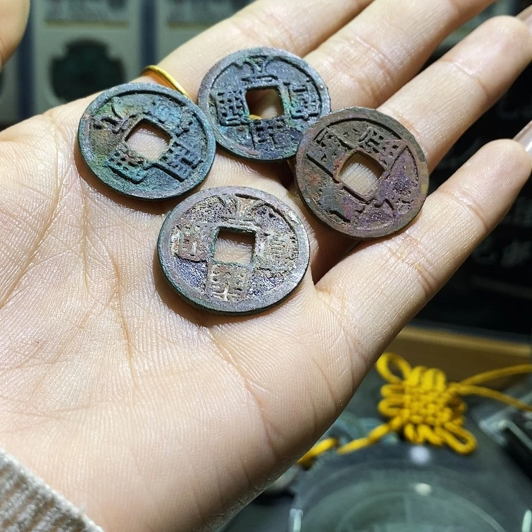 工艺品钥匙扣拍品