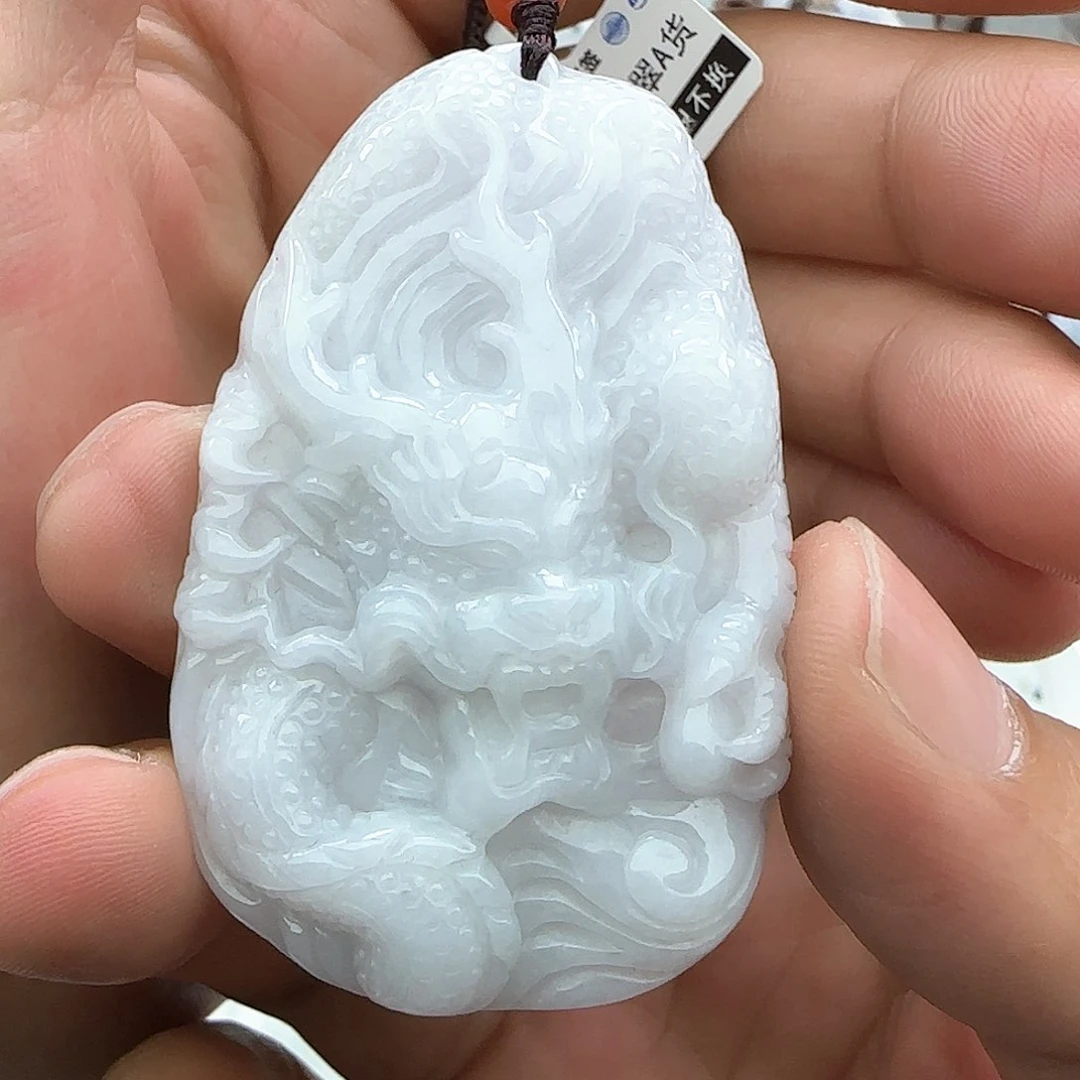 翡翠颈饰未镶嵌小*翡翠