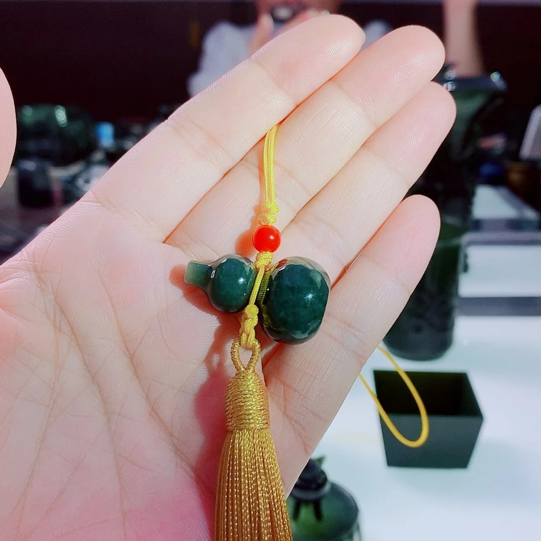 未镶嵌和田玉（青玉）摆件