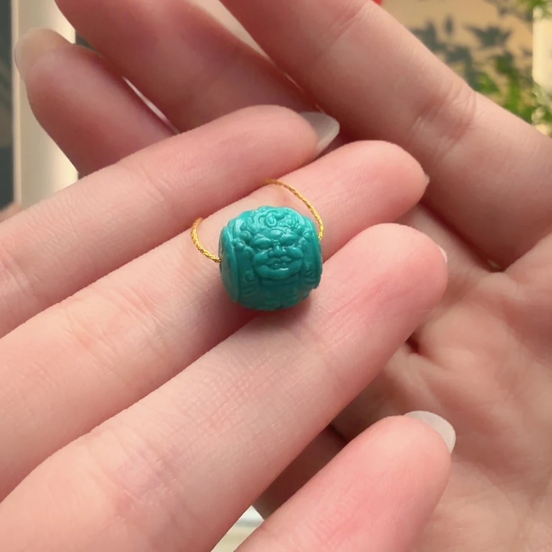 绿松石未镶嵌颈饰