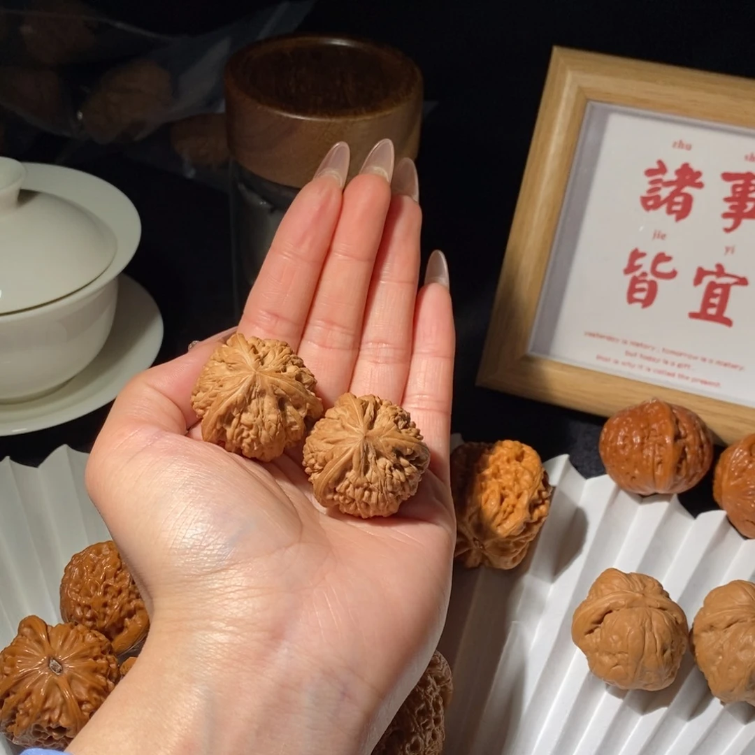 文玩核桃吊坠艾****T御龙奔33