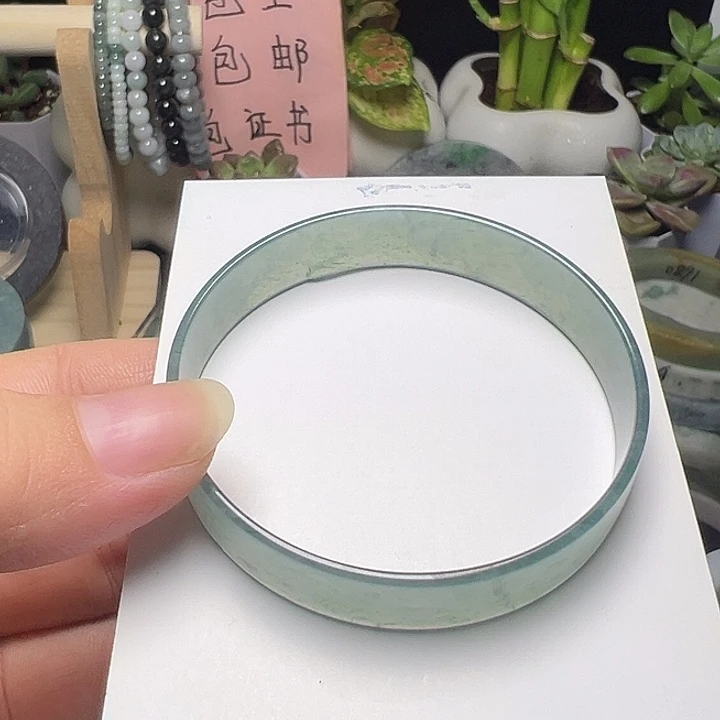 定制翡翠未镶嵌公主镯