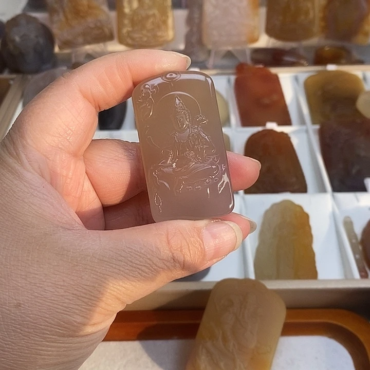 玛瑙/玉髓未镶嵌颈饰