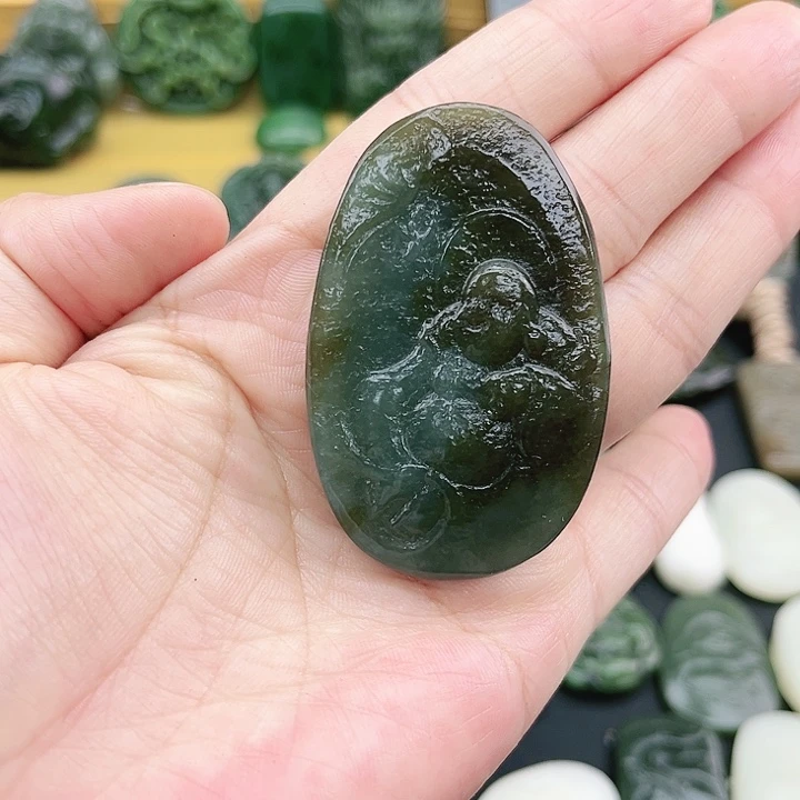 和田玉未镶嵌颈饰