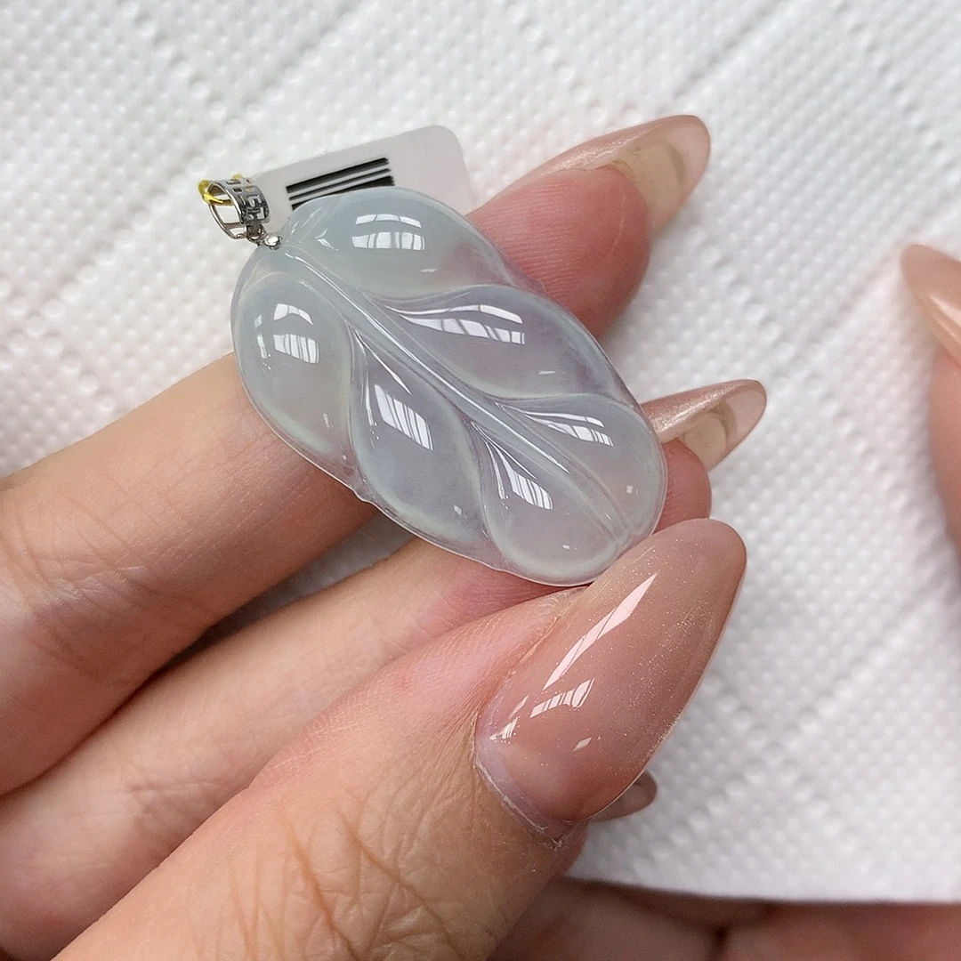 颈饰18K金镶嵌翡翠