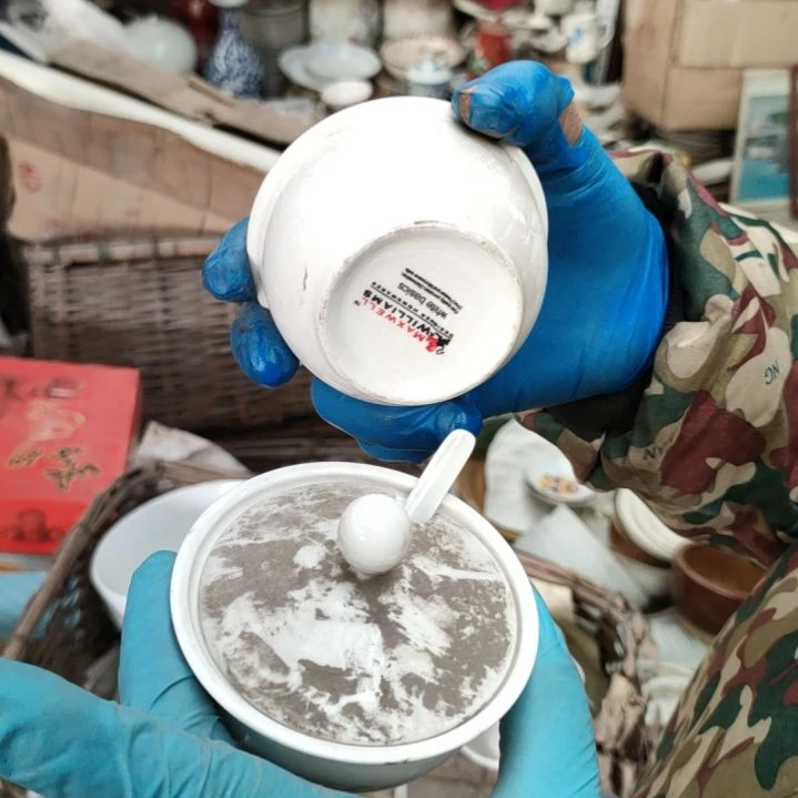 摆件。陶瓷盘子碗啥都有