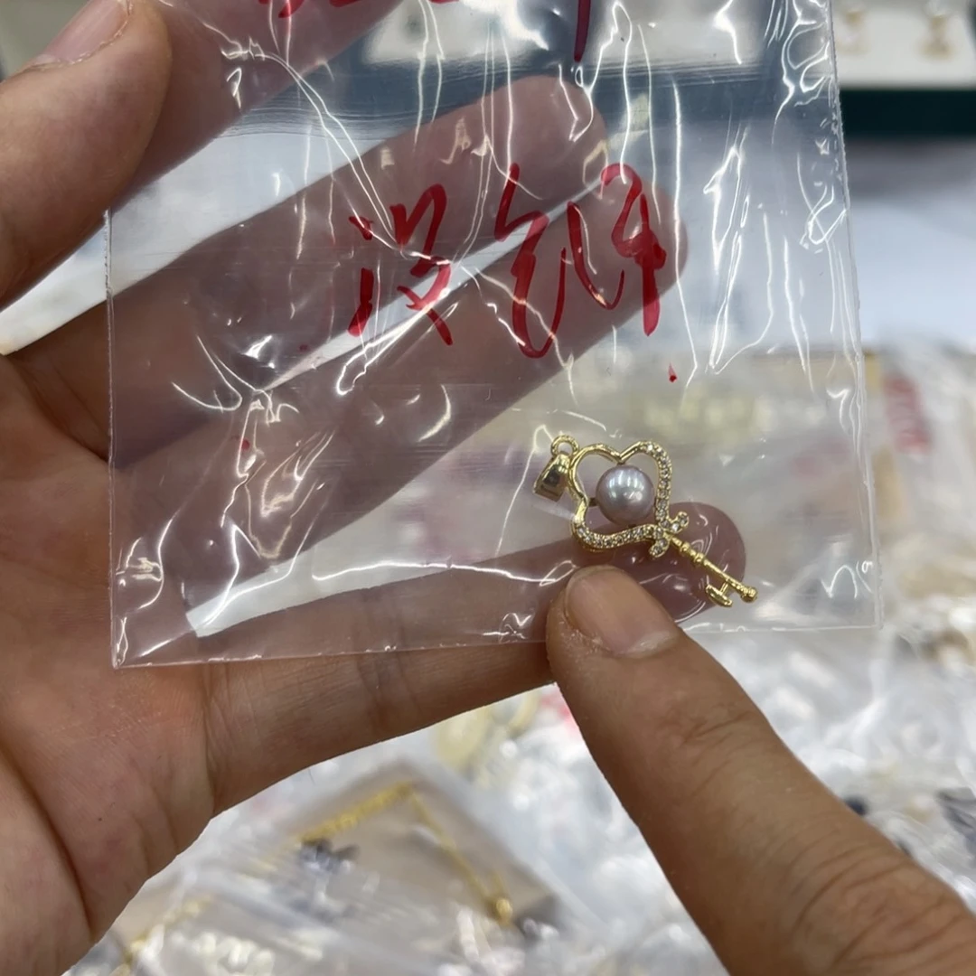 淡水珍珠合金颈饰02561