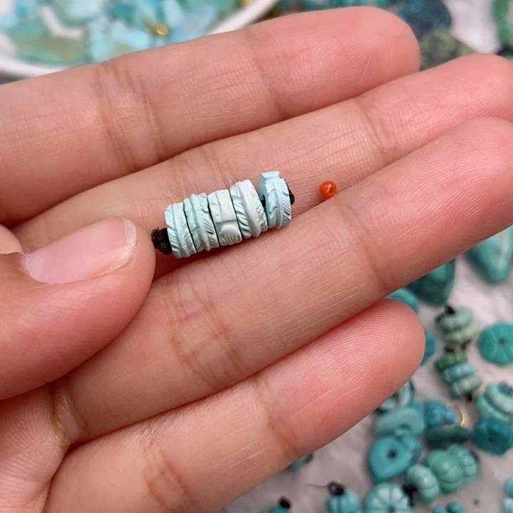 南红玛瑙未镶嵌珠宝奇石
