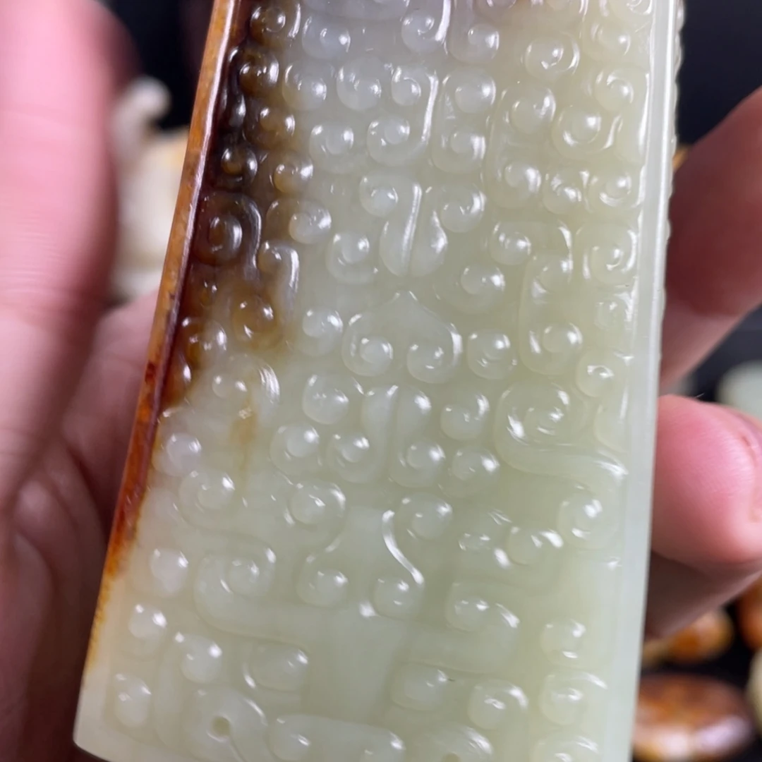 凡***凡和田玉未镶嵌颈饰