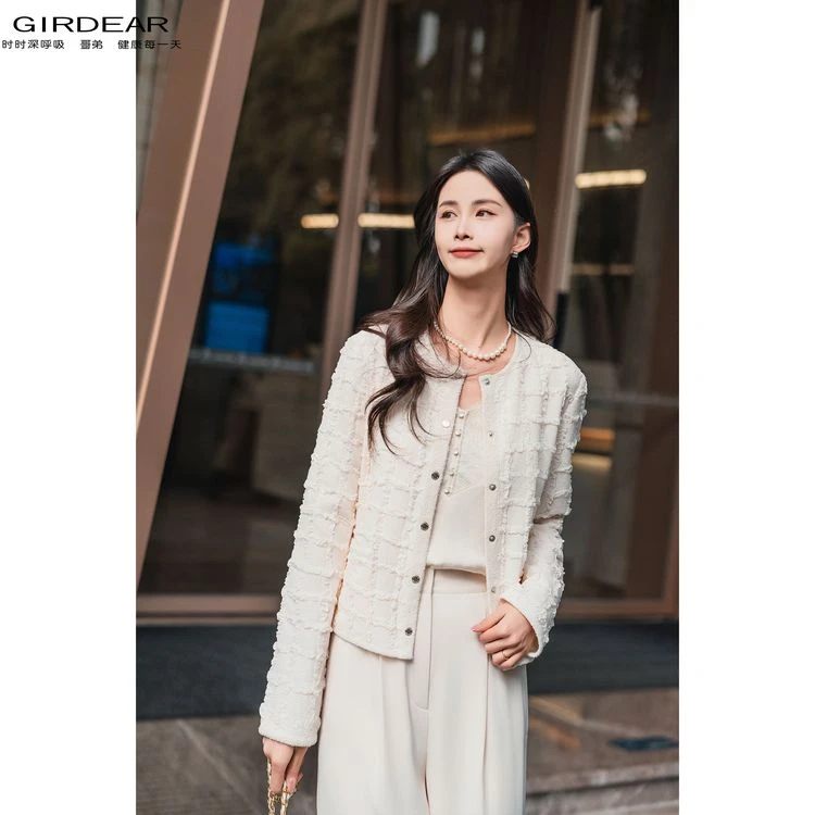 GIRDEAR/哥弟春秋小香风精致圆领针织短款新中式秋冬外套1400512