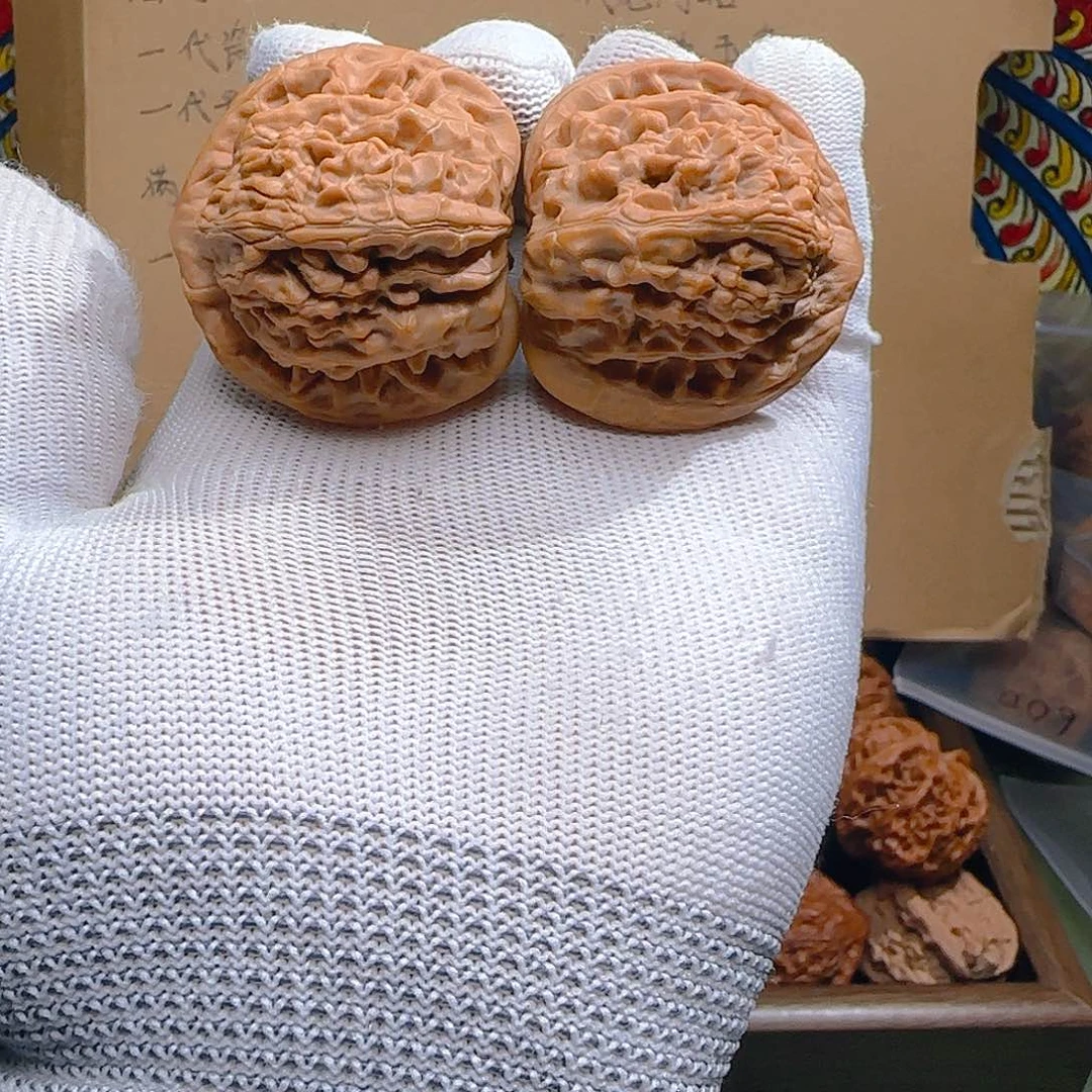 文玩核桃把件一代望月