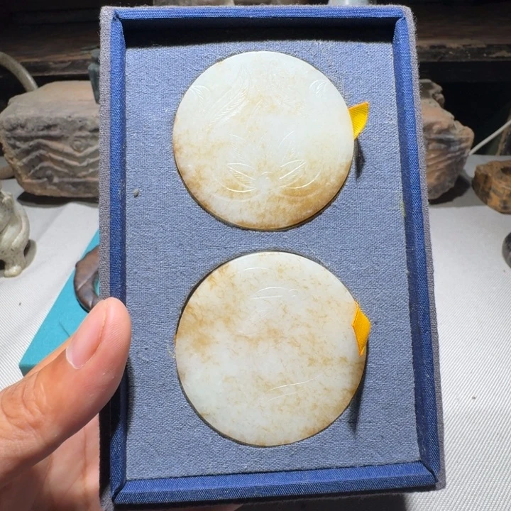 依***古和田玉（糖玉）未镶嵌挂件