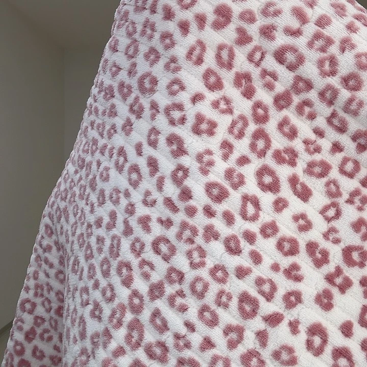 银鼠毛聚酯纤维牛奶绒床盖床单加厚