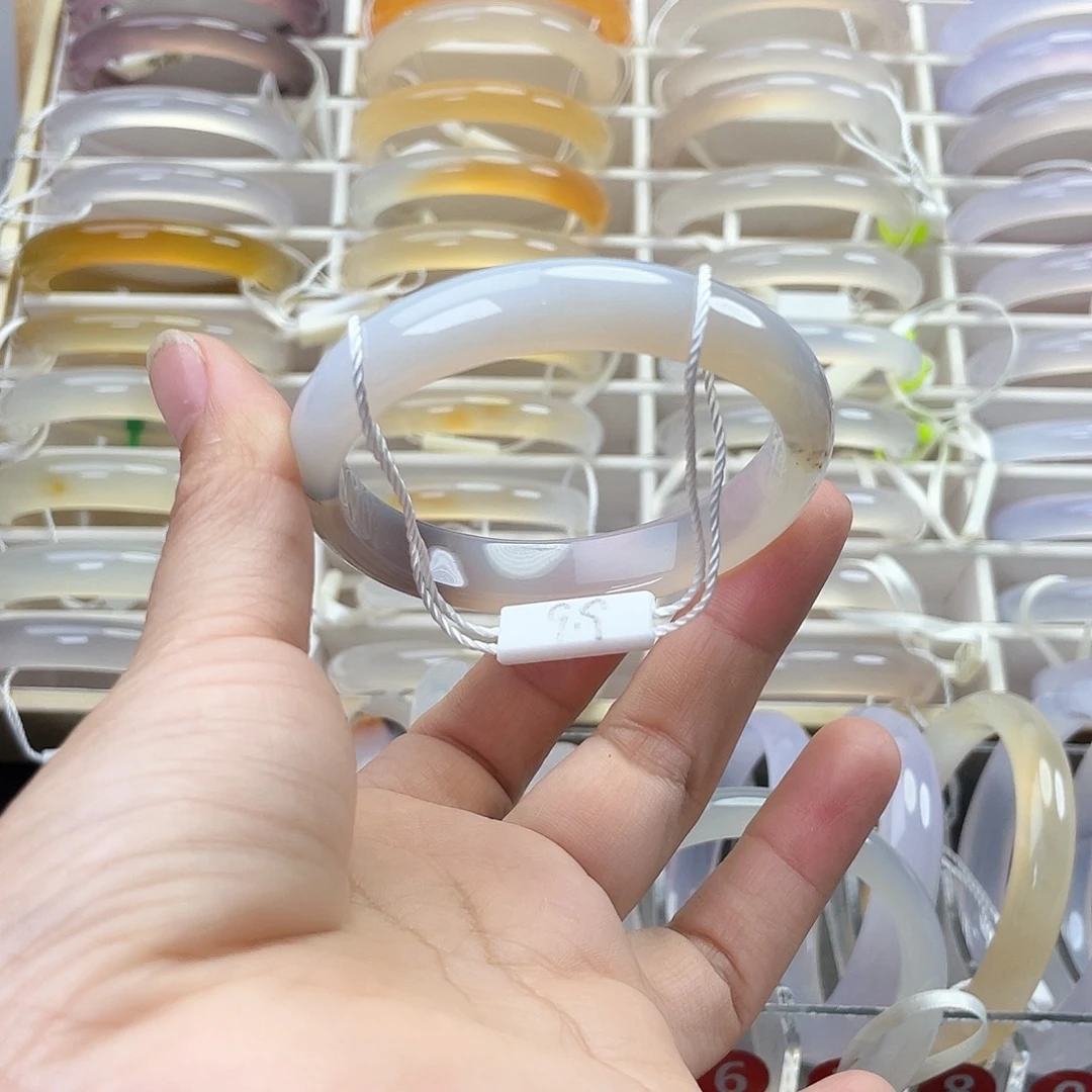 玛瑙/玉髓手镯未镶嵌米*