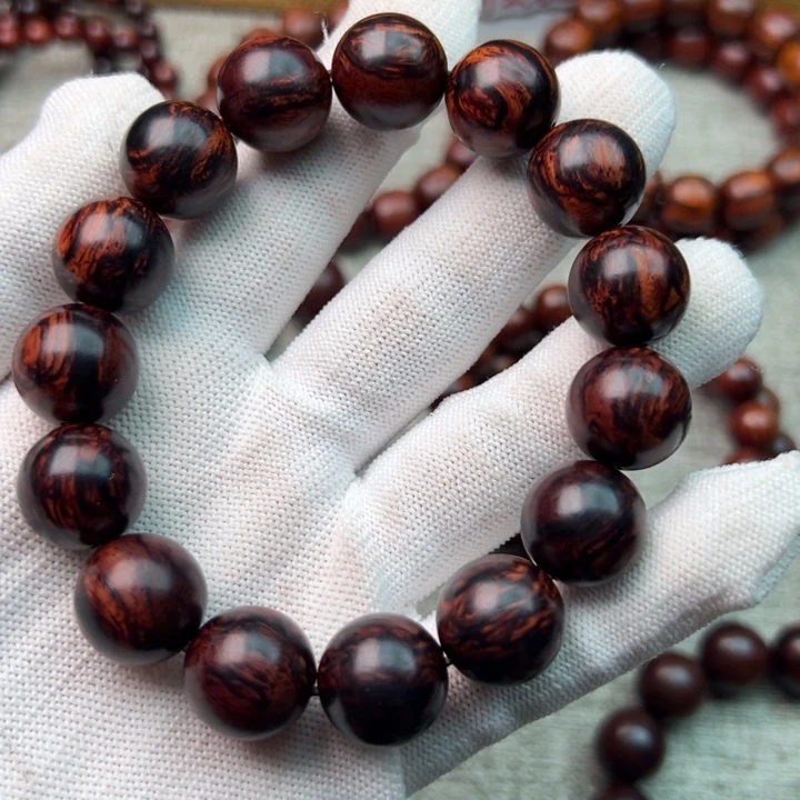 木格*局海南红降黑金1.5圆珠满油满香