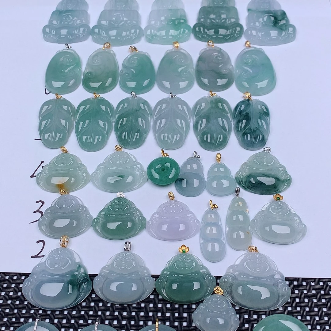 翡翠18K金镶嵌颈饰挂件