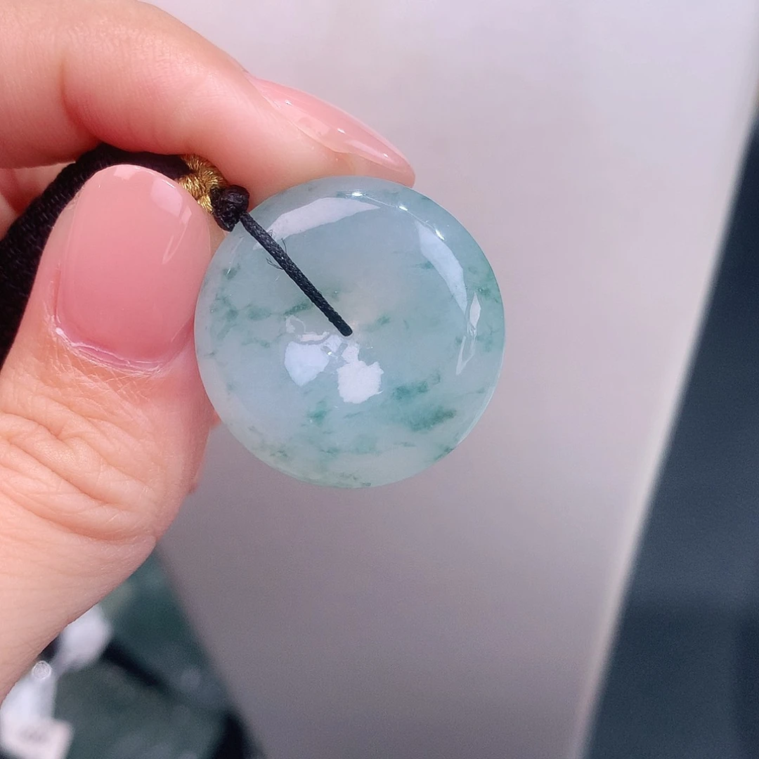 颈饰未镶嵌翡翠冰胶飘花平安扣