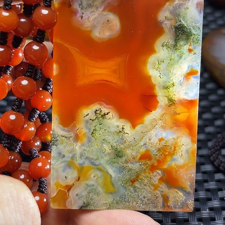 健***利未镶嵌颈饰玛瑙/玉髓